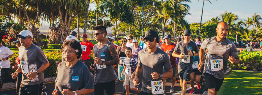 people running in the Lavaman sunset 5k fun run